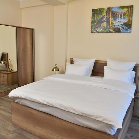 Altunyan Hotel Jerevan Eksteriør billede