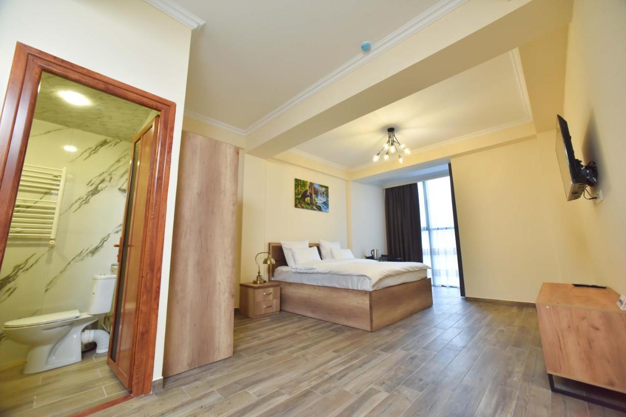 Altunyan Hotel Jerevan Eksteriør billede